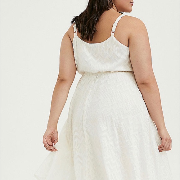 White Chiffon Chevron Stripe Midi Dress 00 NWT - Picture 2 of 6